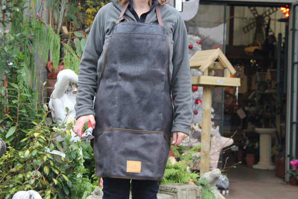 Haws The Classic Gardeners Full Length Leather Apron - Image 4